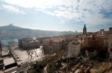 Vue panoramique du chantier Hôtel-Dieu (place Daviel et rue des Belles-Écuelles), 2010 © D.Gliksman, Inrap